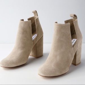 Steve Madden Naomi Closed Toe Ankle Boots